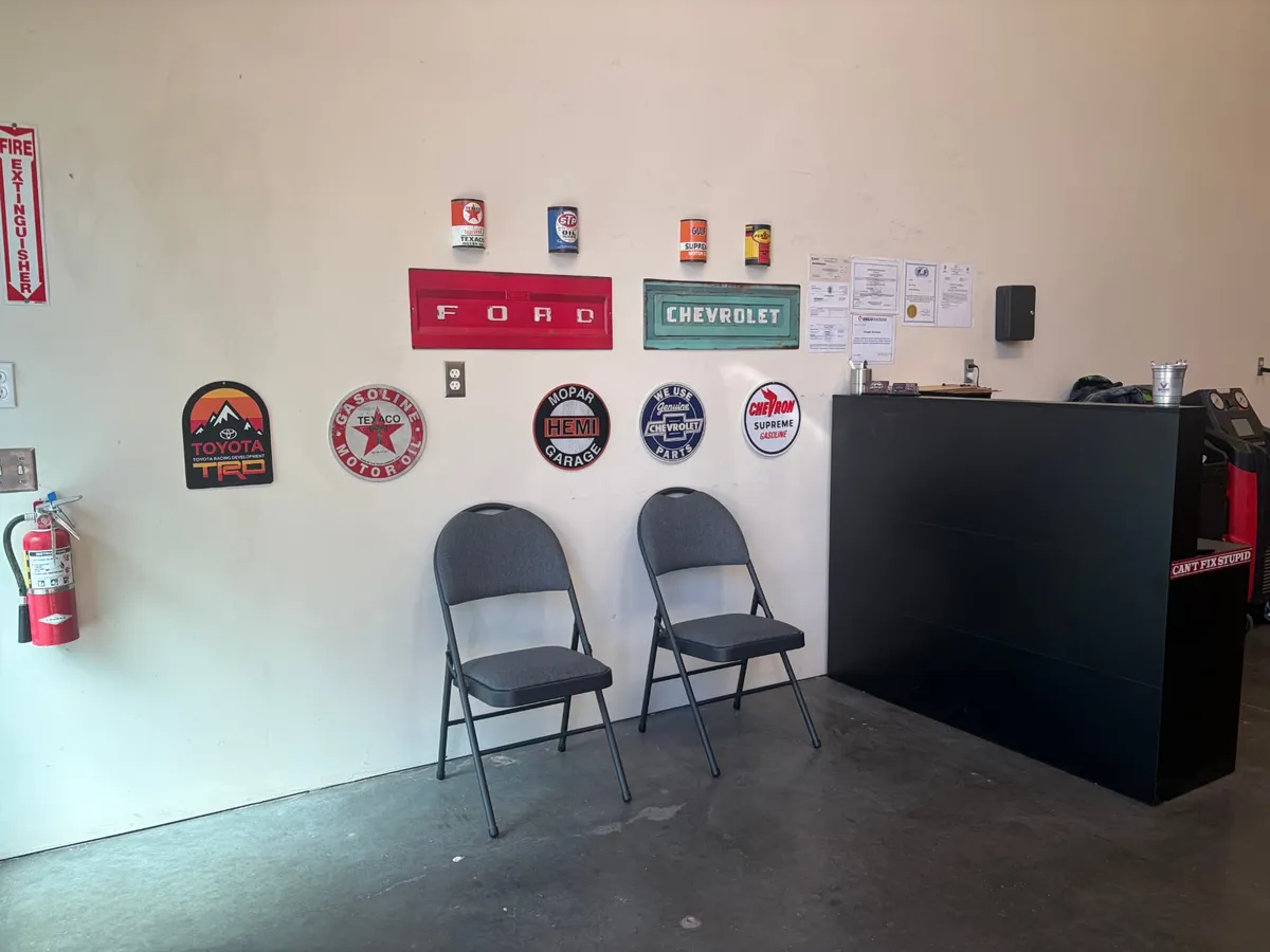 Reception area at Johnny's Auto Repair on Ridgecrest Rd in Victorville, CA